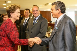 Brasília - DF, 24/02/2016. Presidenta Dilma Rousseff durante reunião com a  diretoria da Confederação das Associações Comerciais e Empresarias do Brasil - CACB. Foto: Roberto Stuckert Filho/PR