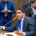 “Oposição de WhatsApp”: Zé Inácio rebate Othelino Neto na Assembleia Legislativa